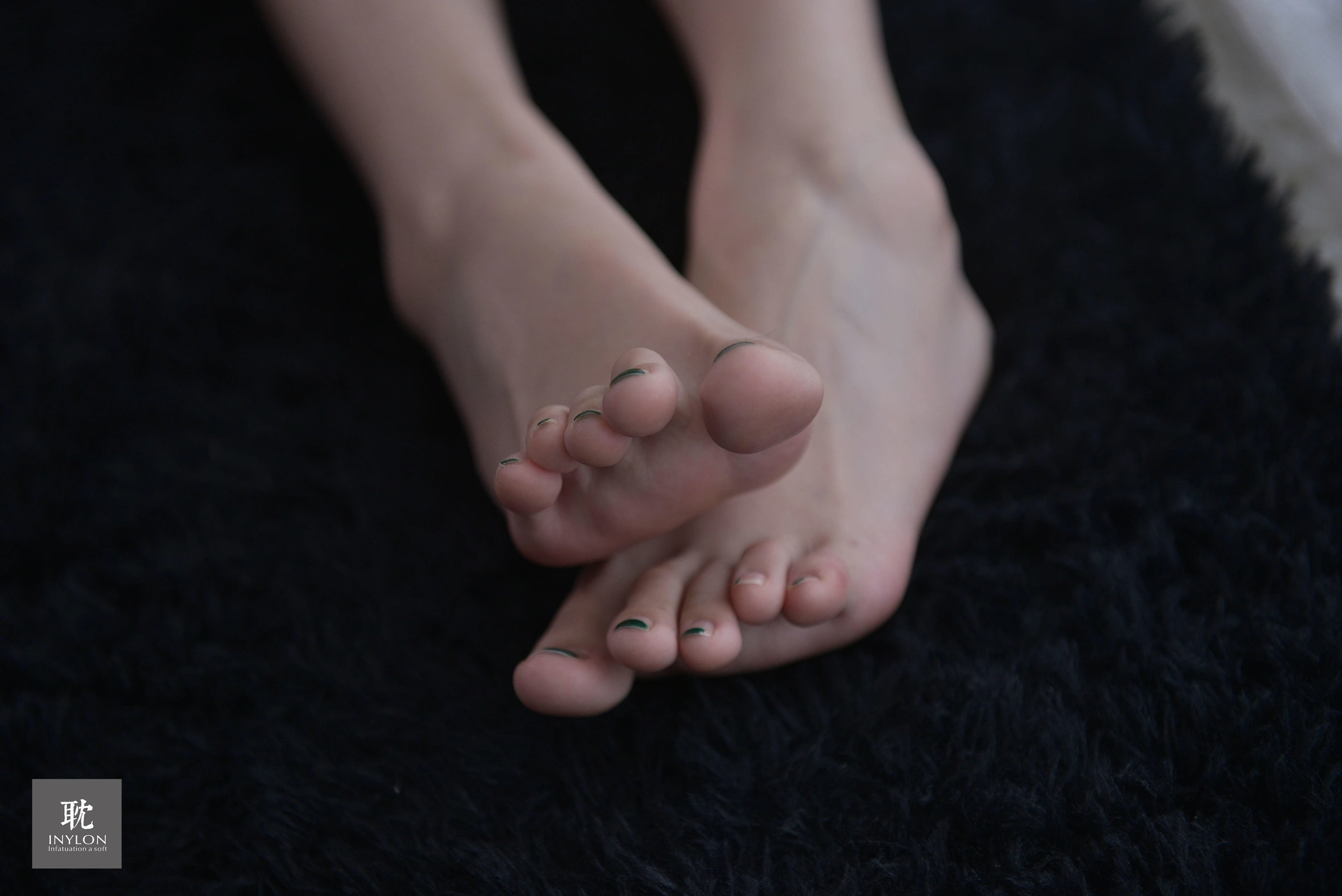 [IESS异思趣向] 普惠集 244 – 阿馨《满屏的长脚趾》 2